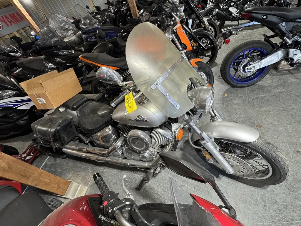 Yamaha XVS1100 V-STAR 1100 CUSTOM 2002