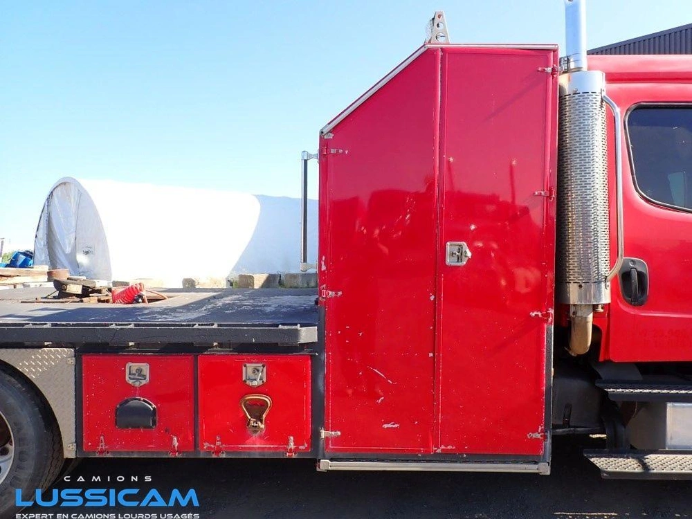 Freightliner M2106 2005
