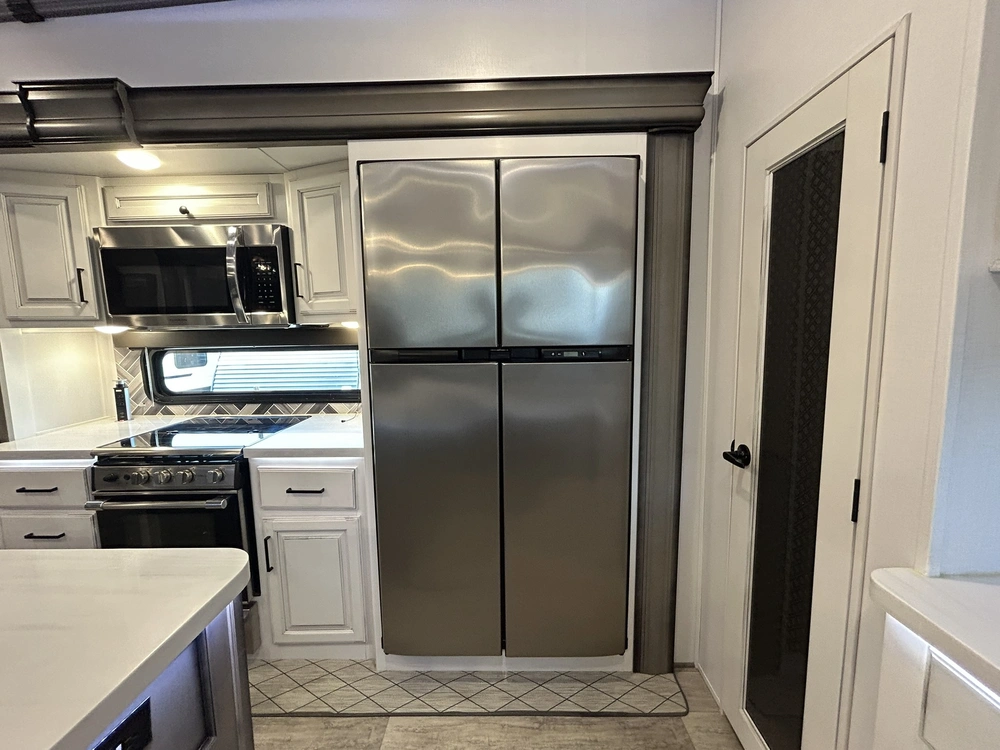 Keystone Rv Montana 3121rl 2022 alt