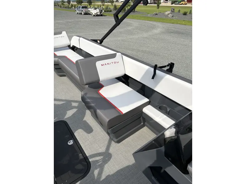 2025 Manitou Cruise 22 Switchback Stealth Rotax 150 & Trailer thumbnail 10