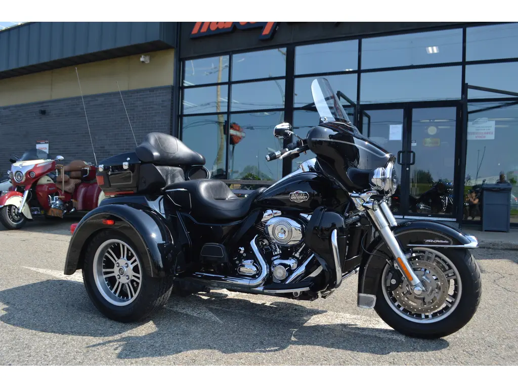 2013 Harley-Davidson FLHTCUTG 