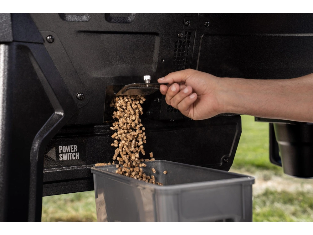 2025 Traeger Woodridge Pro alt