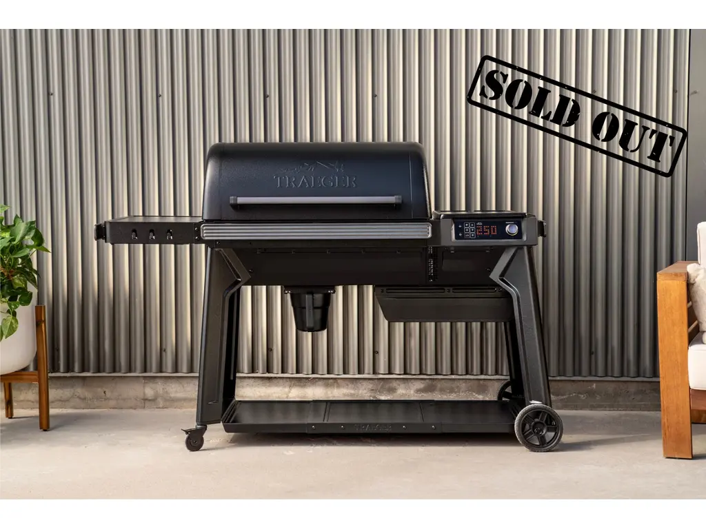 2025 Traeger Woodridge Pro