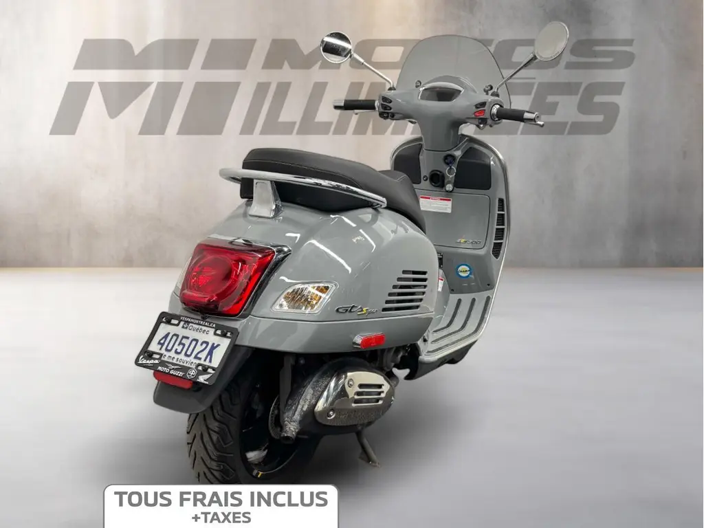 2021 Vespa GTS Super 300 Tech