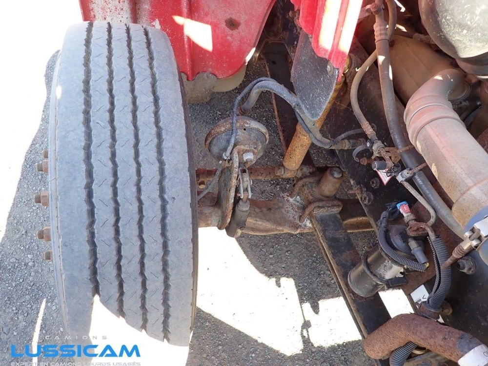 Freightliner M2106 2005