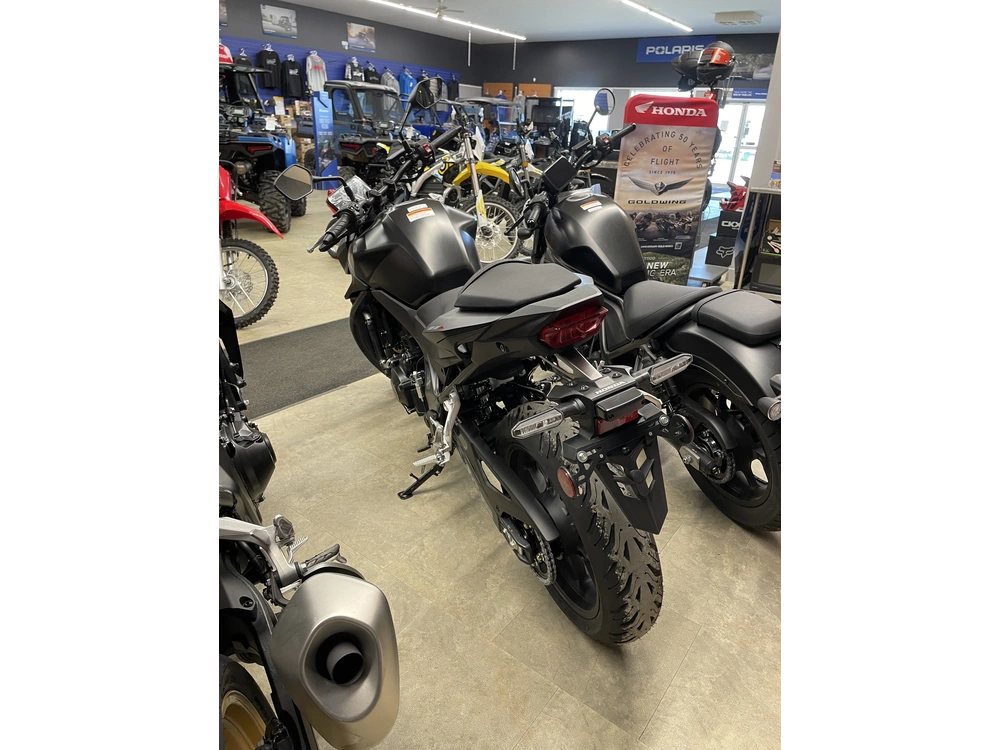 2025 Honda 2025 Honda Cb750 (abs) Black alt