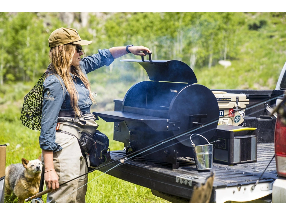 2025 Traeger Tailgater 20 alt