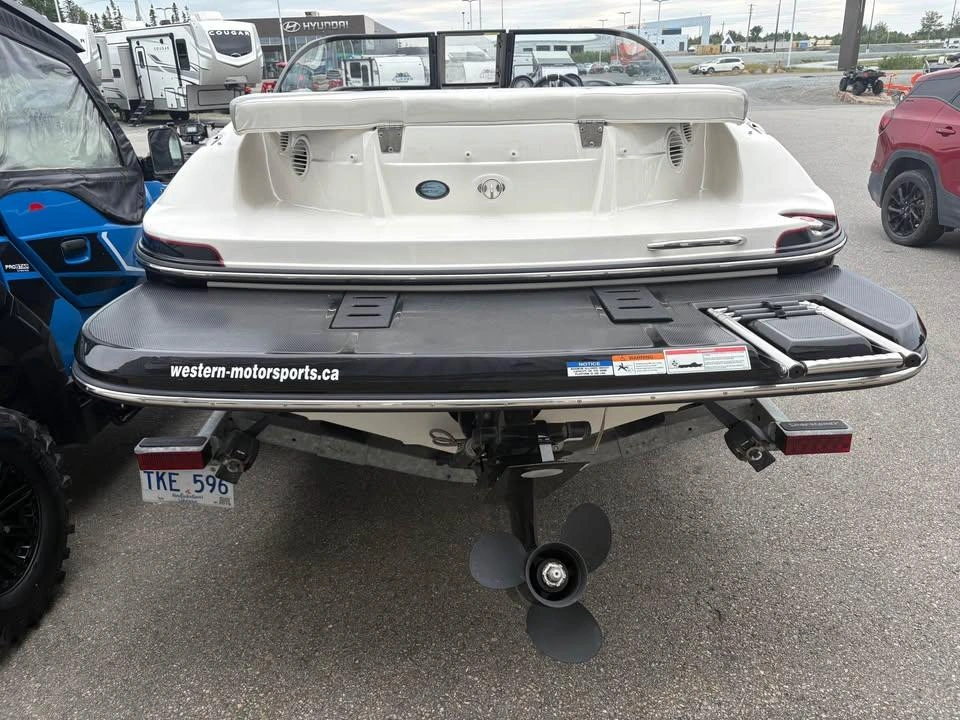 2017 Larson 185s Package alt