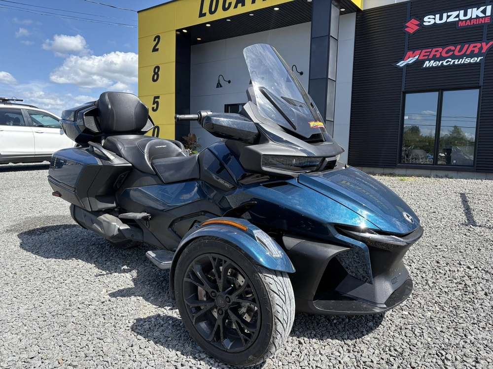 2024 Can-am Spyder alt