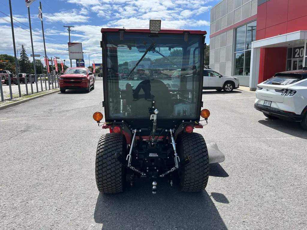 Mahindra Emax 25 CAB 2022