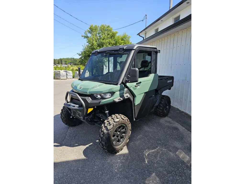 2025 Can-Am DEFENDER DPS CAB