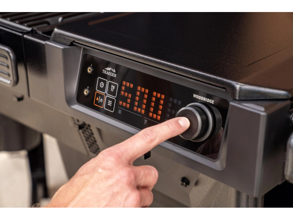 2025 Traeger Woodridge alt