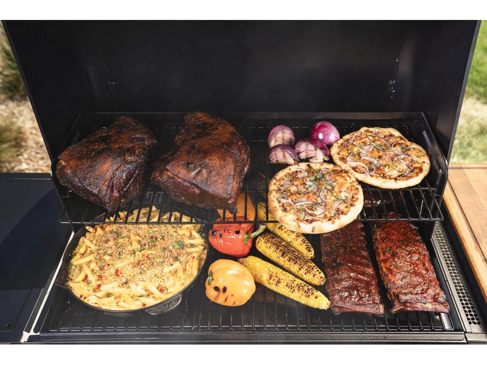 2025 Traeger Woodridge Pro alt