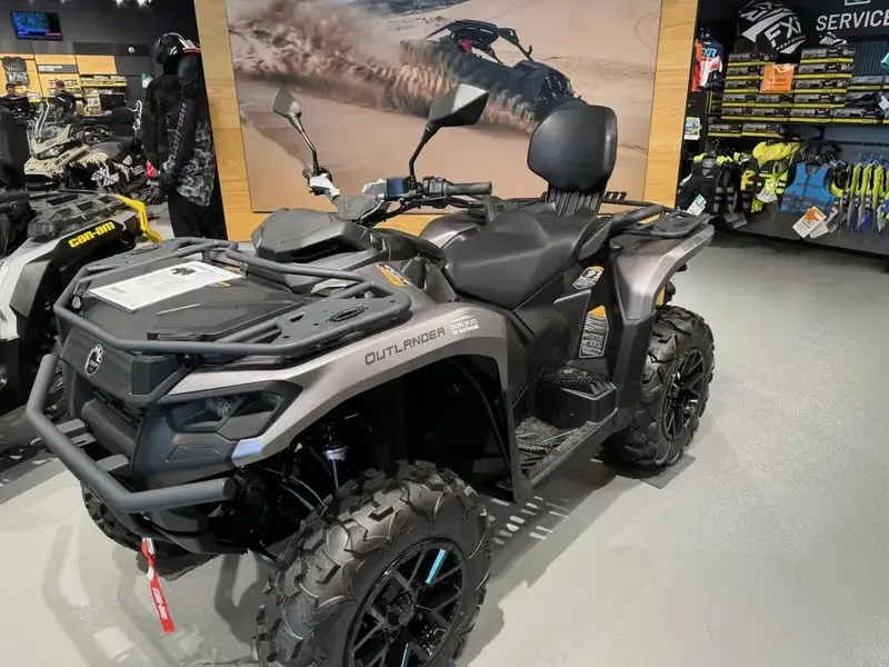 2025 Can-Am OUTLANDER MAX XT 700