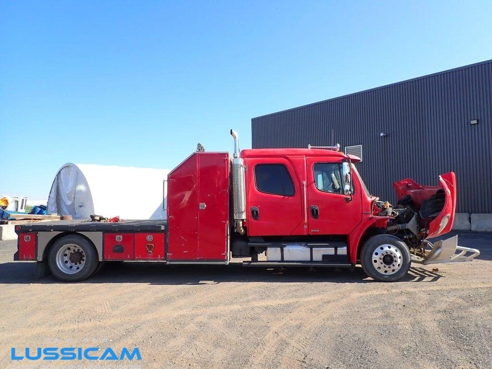 Freightliner M2106 2005