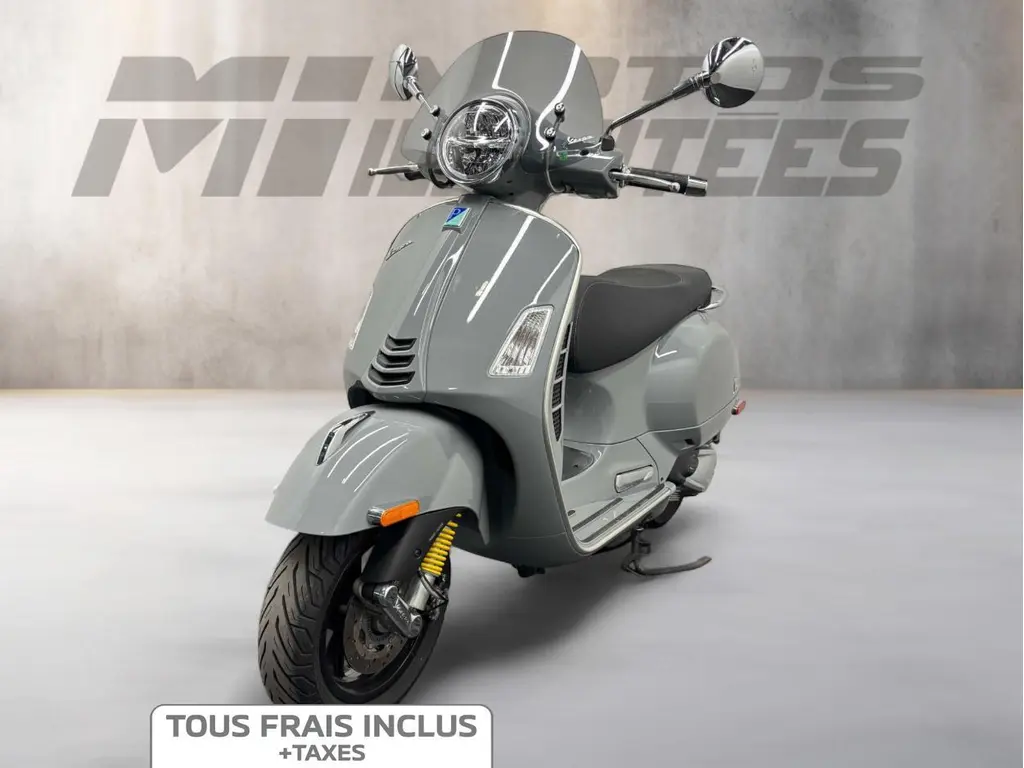 2021 Vespa GTS Super 300 Tech