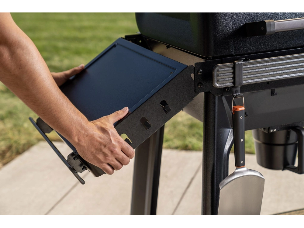 2025 Traeger Woodridge Pro alt