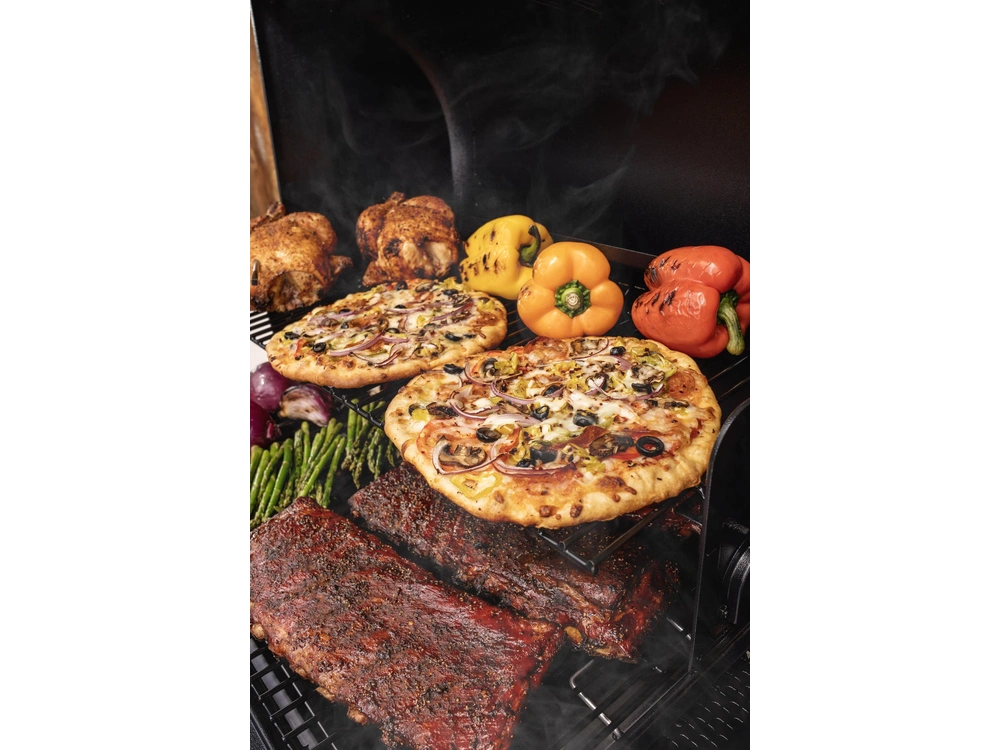 2025 Traeger Woodridge alt