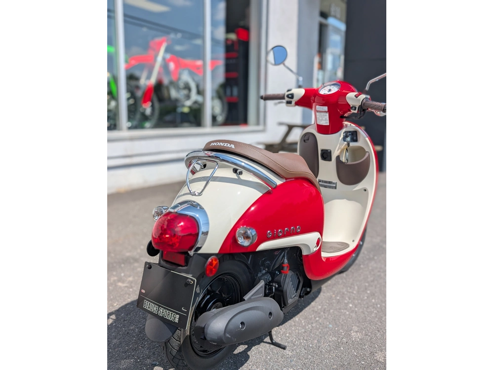 2025 Honda Giorno Ncw50s | 🌍 Rival Piaggio Typhoon 50, Vespa Primavera 50 & Yamaha Jog 🌍 alt