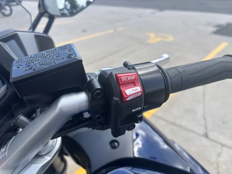 2025 Yamaha FJR1300 ES