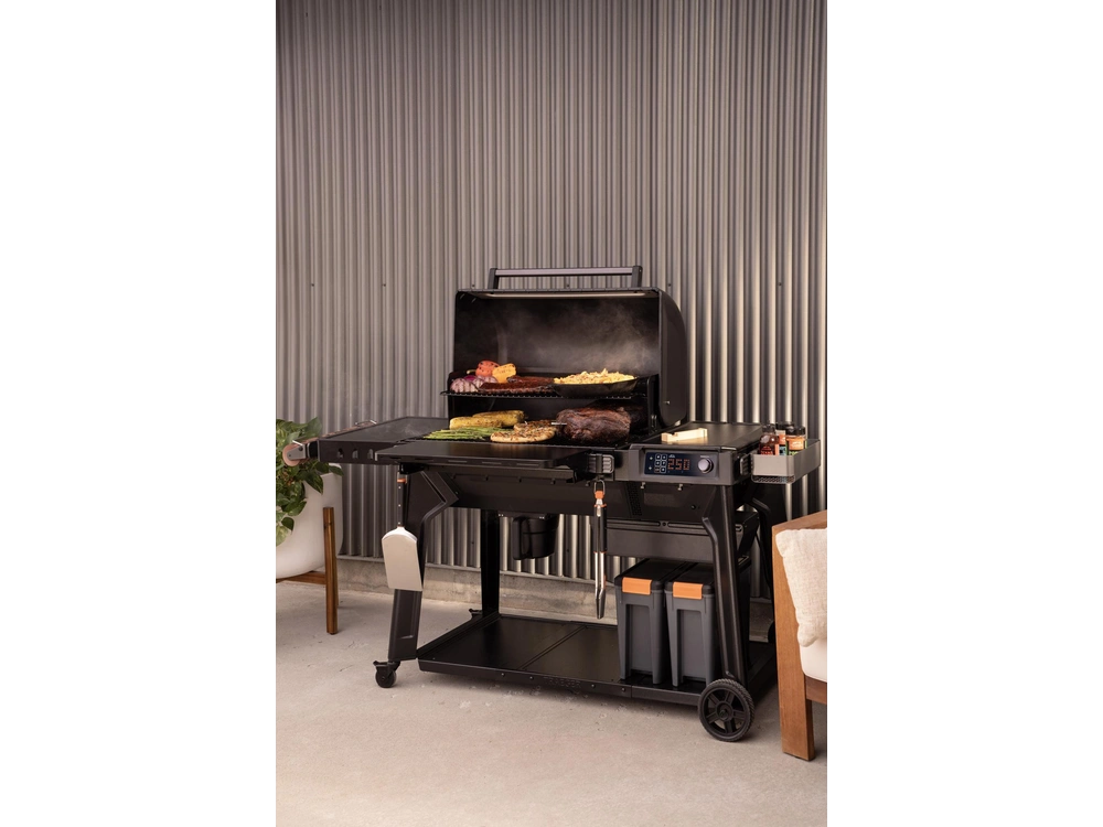 2025 Traeger Woodridge Pro alt
