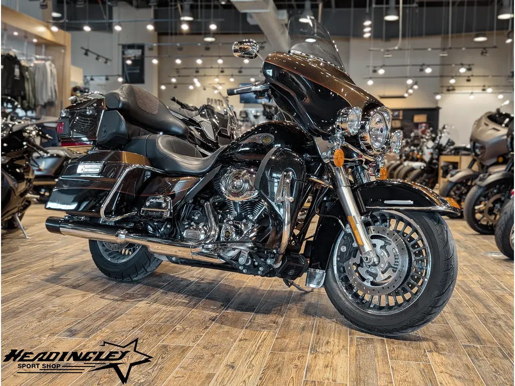 2013 Harley-Davidson Electra Glide Ultra Limited 110th Anniversary Edition // Anniversary Vintage Bronze and Anniversary Vintage Black 