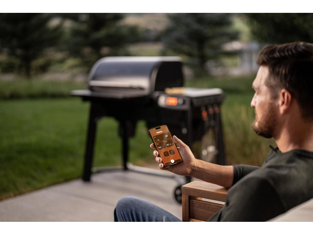 2025 Traeger Woodridge alt