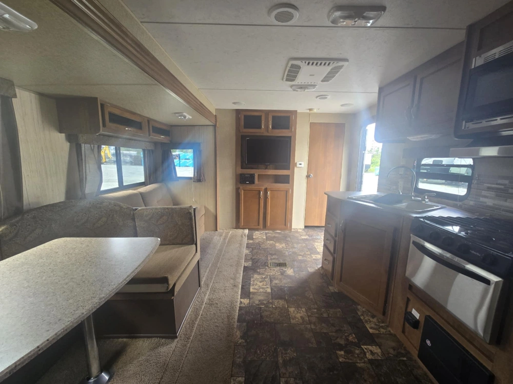 2016 Coachmen Catalina 273dbs As Is!! alt