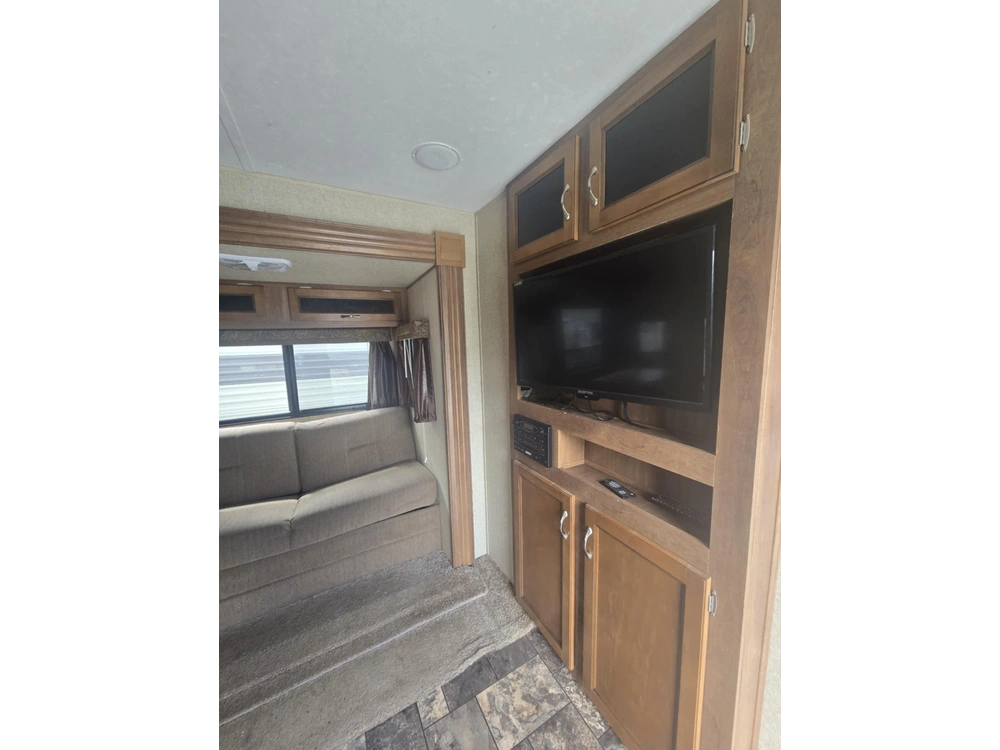 2016 Coachmen Catalina 273dbs As Is!! alt