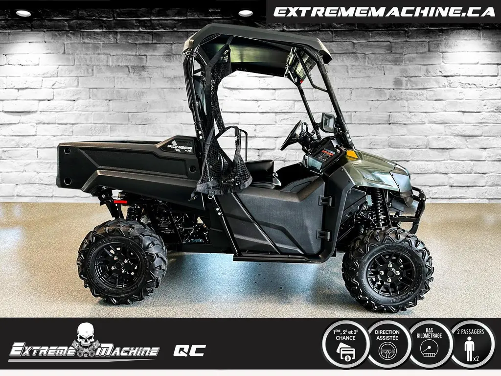 Honda PIONNER 700 DELUXE 2025 - SEULEMENT 710kM - COMME NEUF!!!