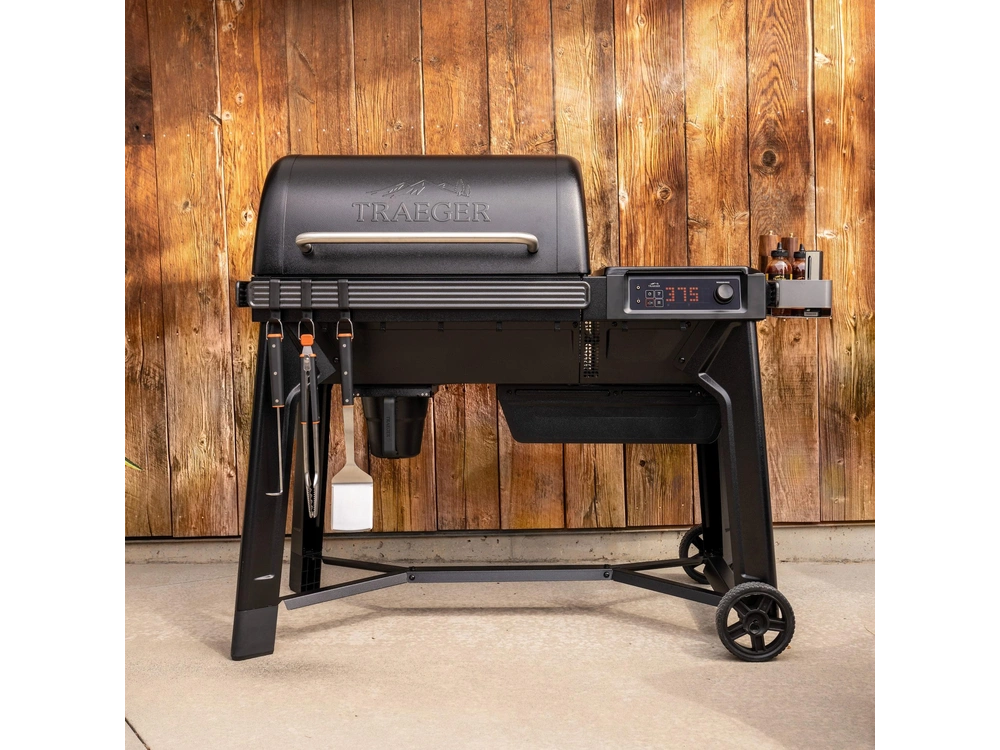 2025 Traeger Woodridge alt
