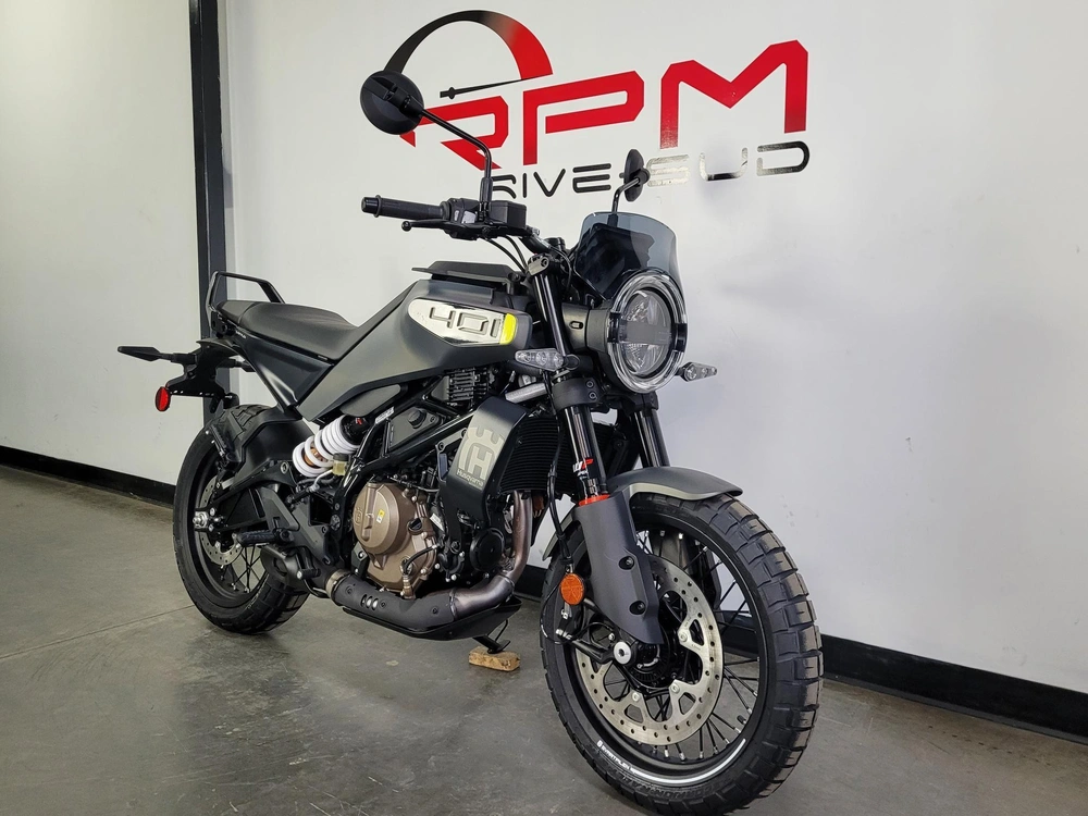 2024 Husqvarna Svartpilen 401 *0.99% Sur 60 Mois alt