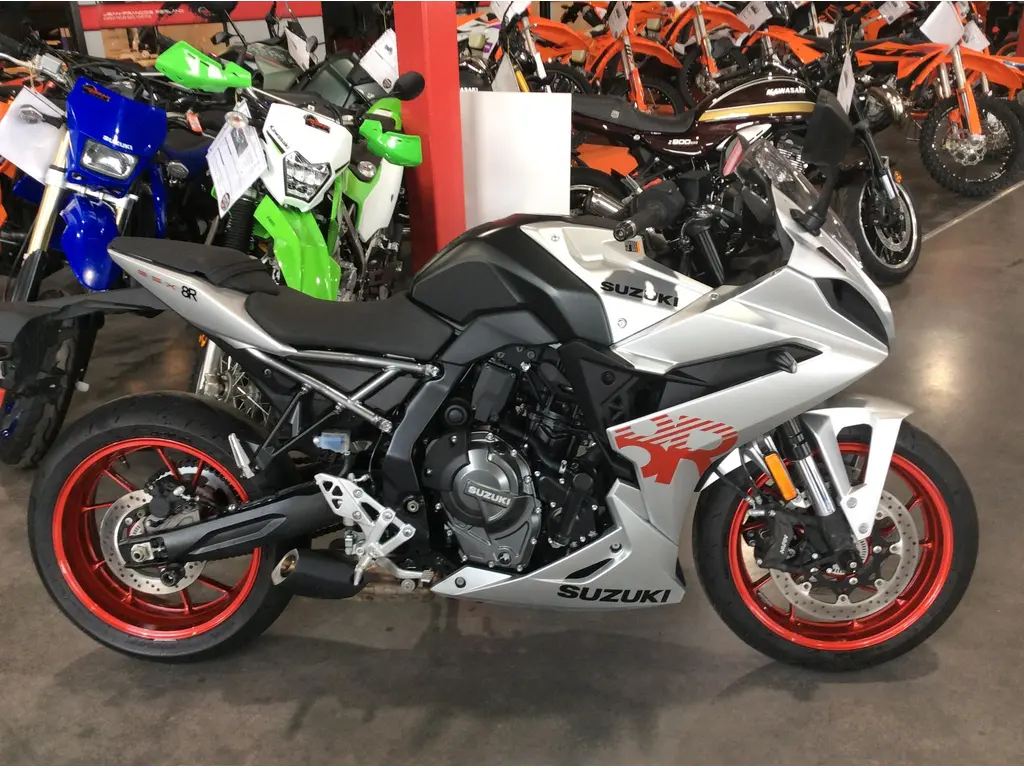 2024 Suzuki GSX-8R GSX-8RM4