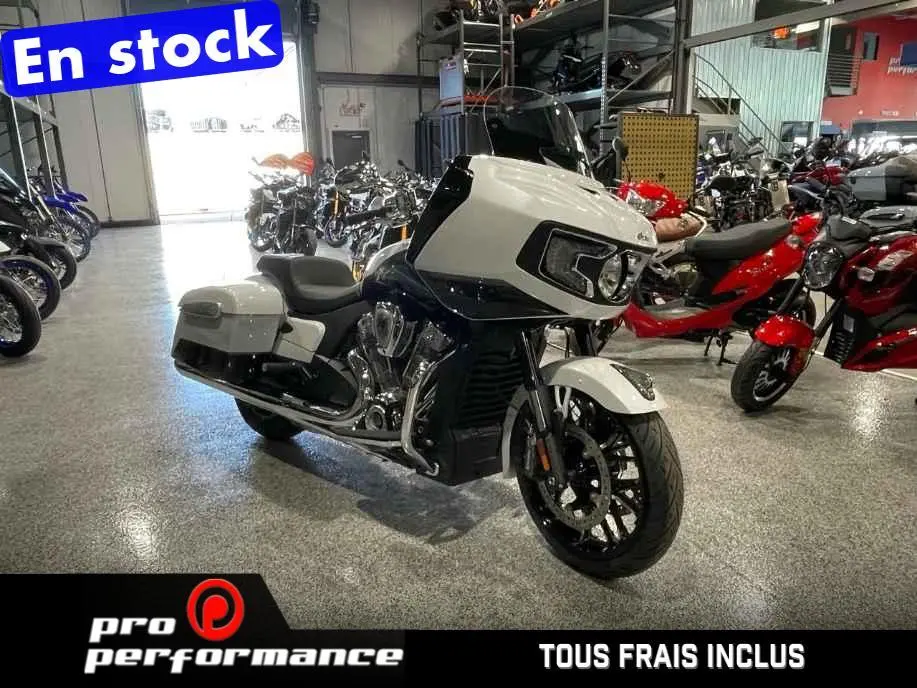 2025 Indian Motorcycle Challenger Limited With 112ci + Rider Assist Package