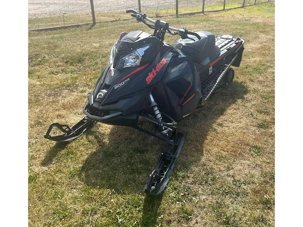 2015 Ski-Doo Renegade ADR 900 ACE