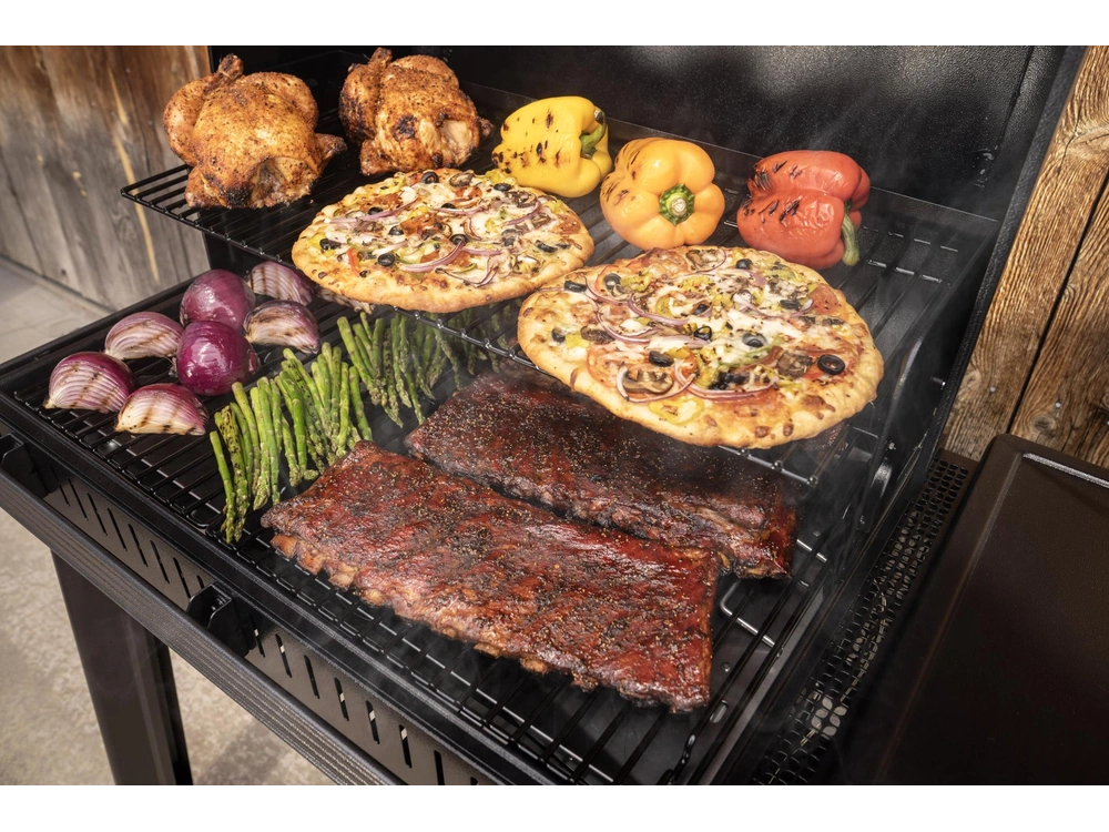 2025 Traeger Woodridge alt