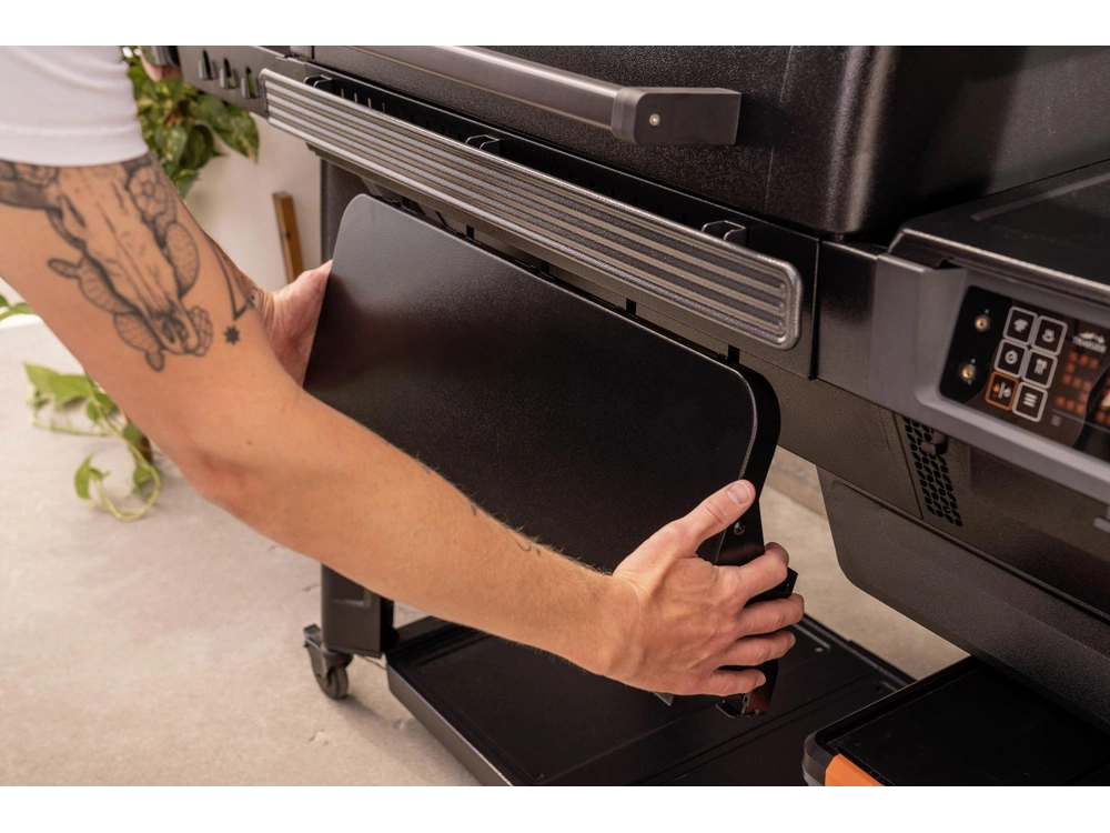 2025 Traeger Woodridge Pro alt