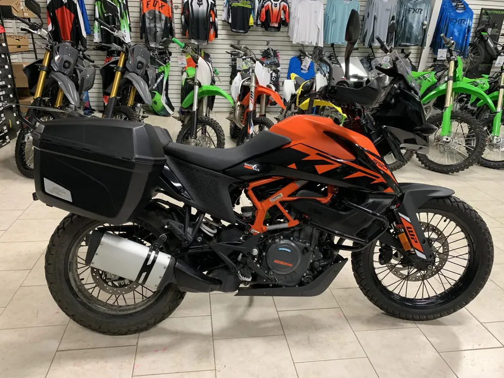2024 KTM Adventure 390