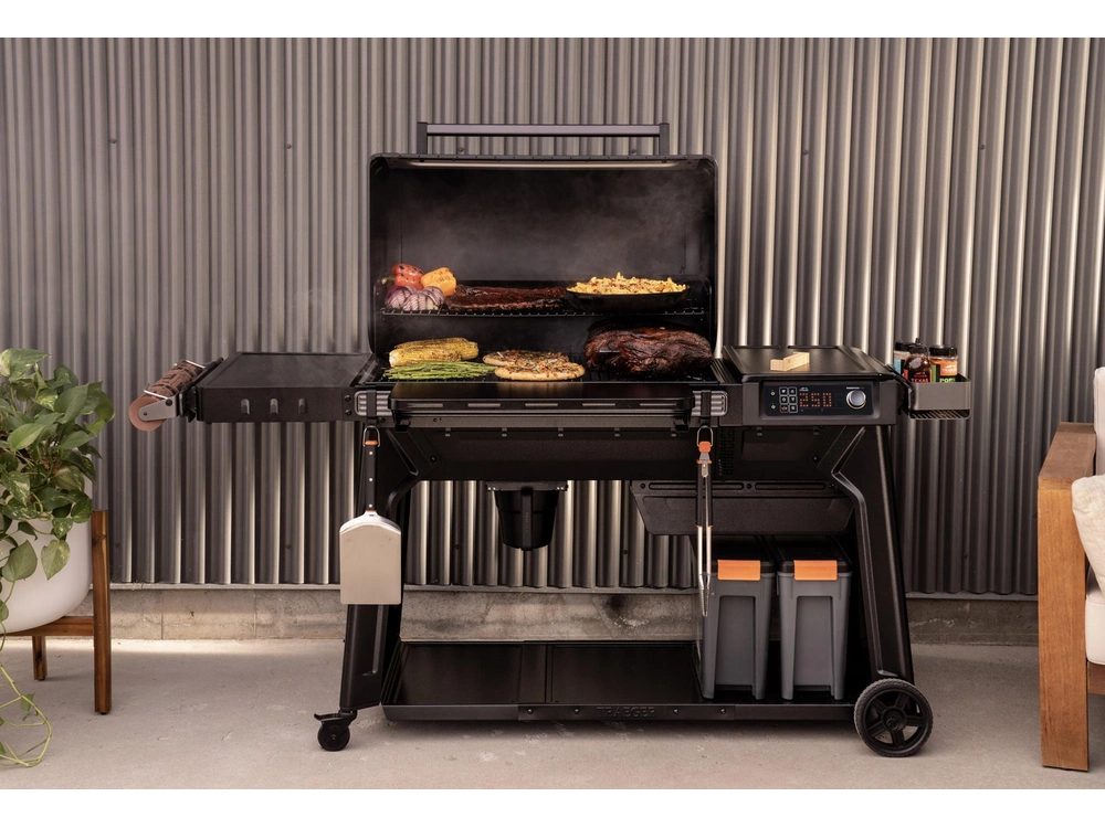 2025 Traeger Woodridge Pro alt