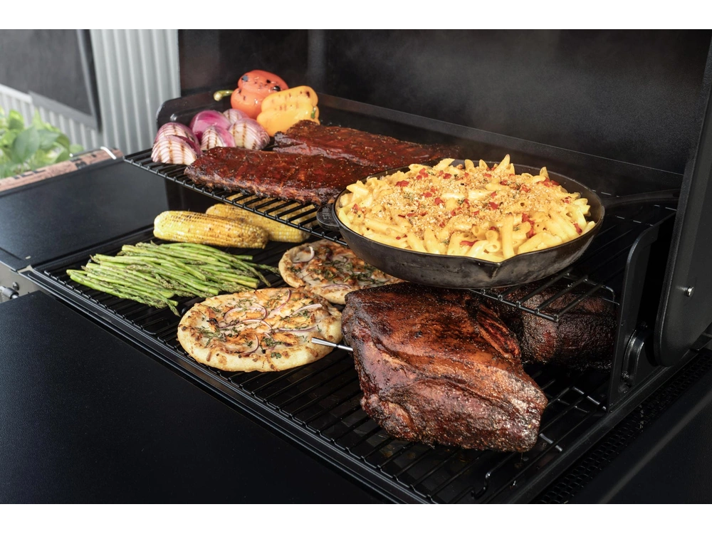 2025 Traeger Woodridge Pro alt