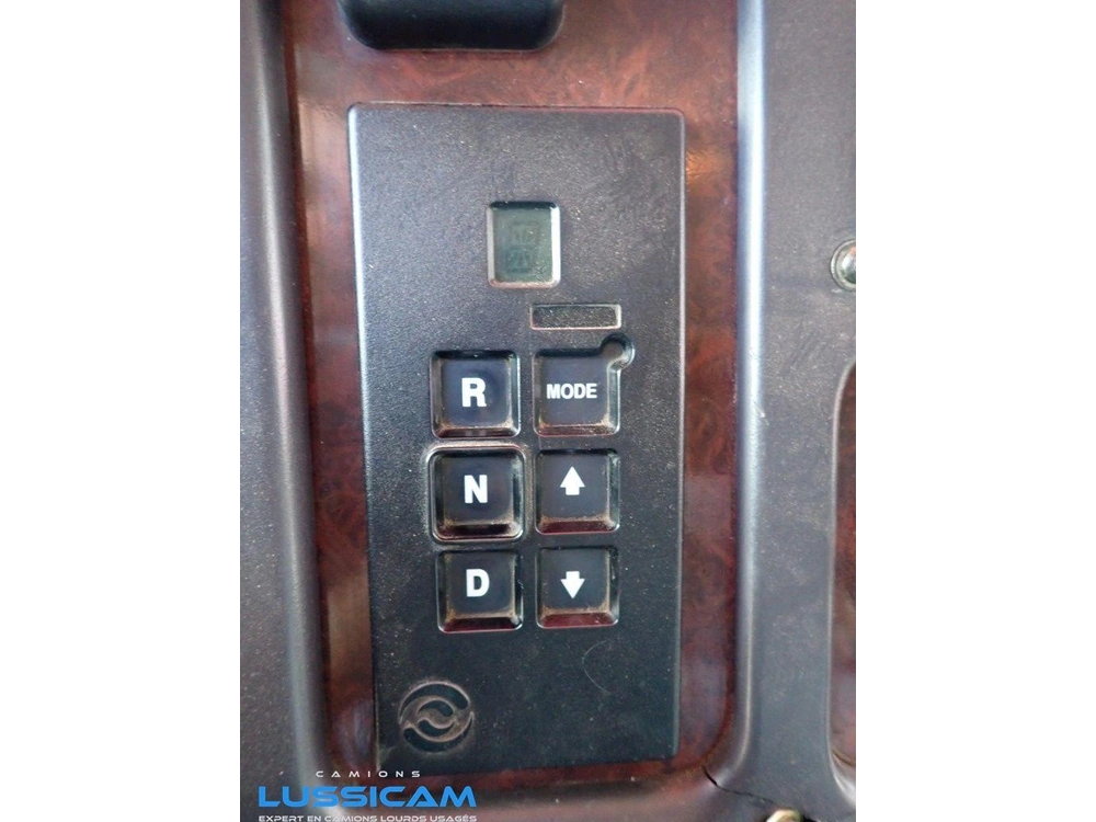 Freightliner M2106 2005