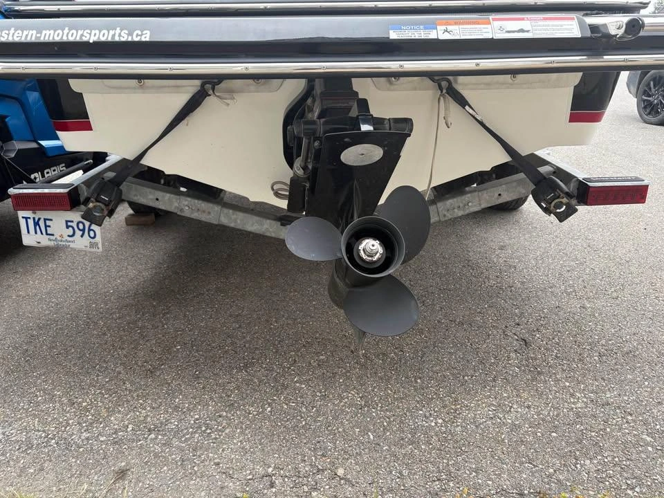 2017 Larson 185s Package alt