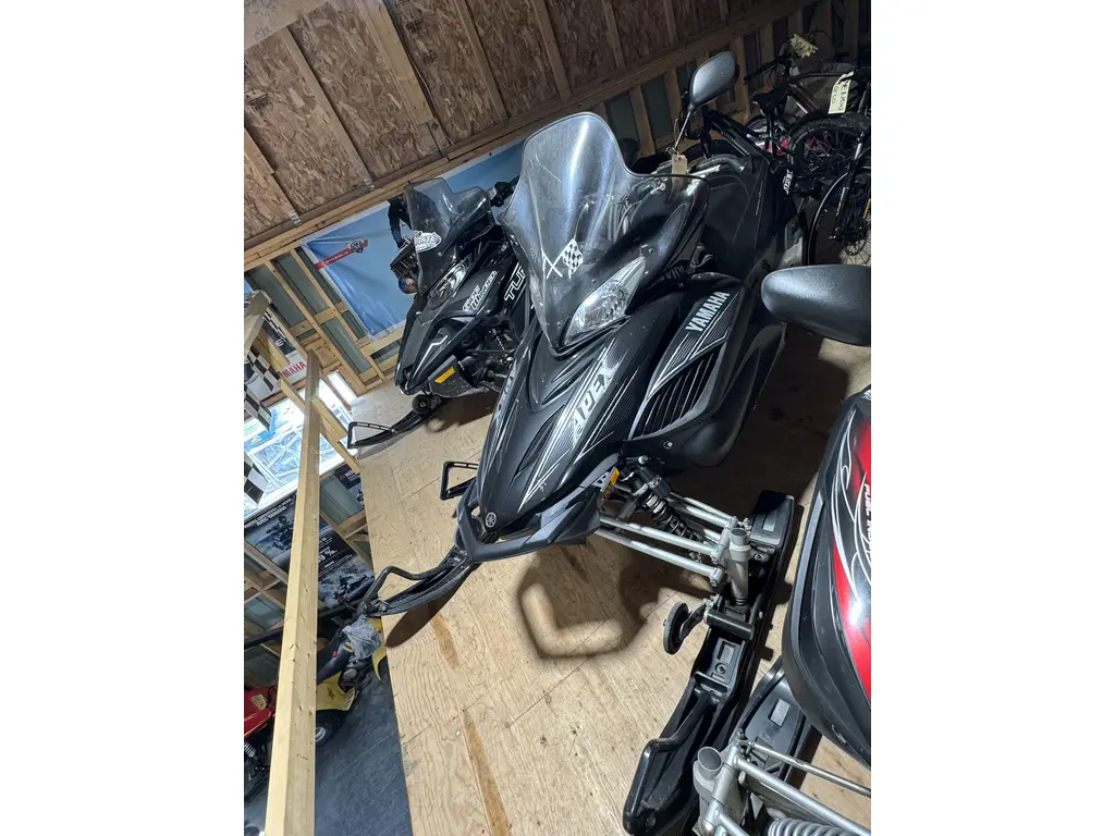 Yamaha RX10L APEX LTX GT 2010