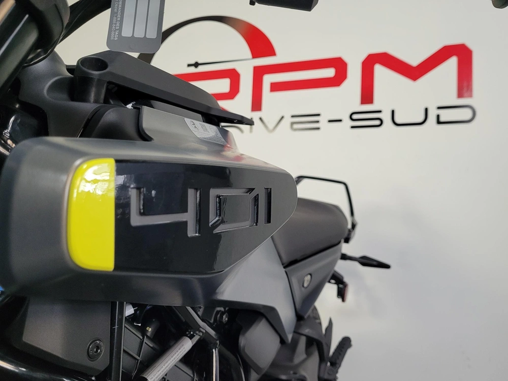 2024 Husqvarna Svartpilen 401 *0.99% Sur 60 Mois alt