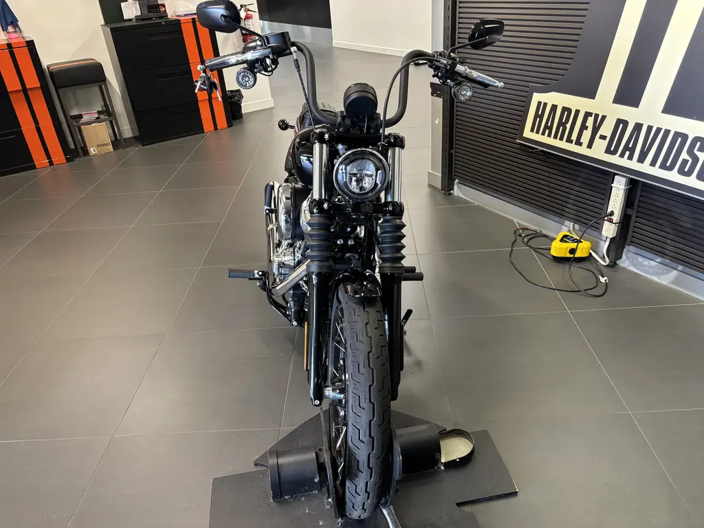 2025 Harley-Davidson FXBB Street bobFXBB