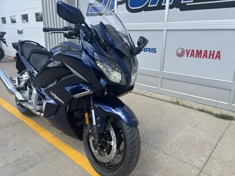 2025 Yamaha FJR1300 ES