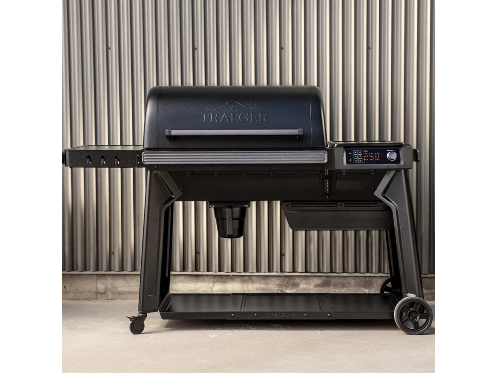 2025 Traeger Woodridge Pro alt
