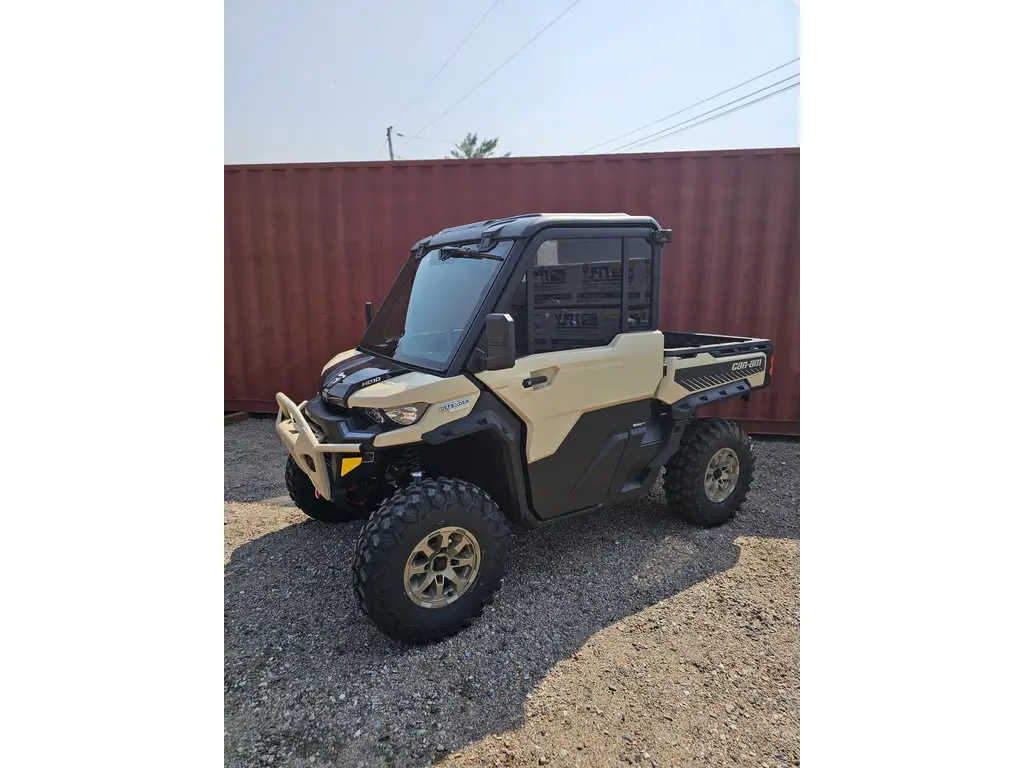 2025 Can-Am DEFENDER LIMITED HD10