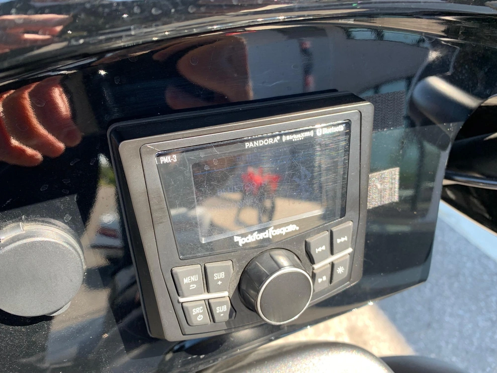 Indian Motorcycle Chief Dark Horse 2017 alt