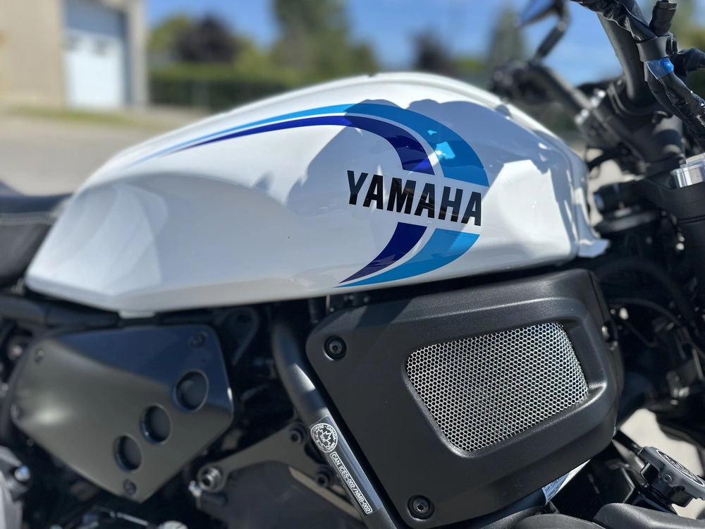 2022 Yamaha Xsr 700 alt